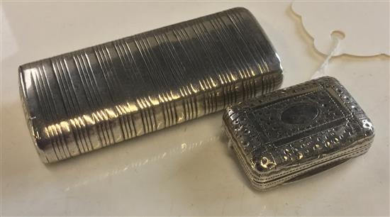 George III engraved silver vinaigrette, TS & a reeded silver snuff box, Bham 1809, Joseph Willmore